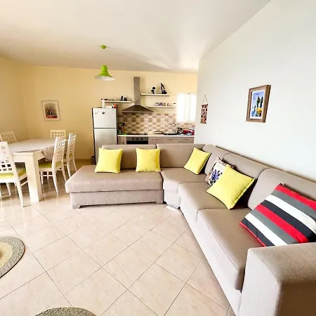 Sea La Vie - Beachfront Flat * Saranda