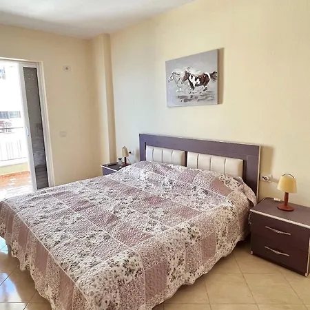 Apartament Sea La Vie - Beachfront Flat Saranda