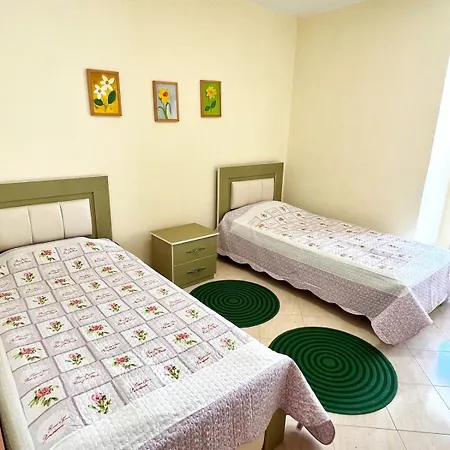 Sea La Vie - Beachfront Flat Apartament