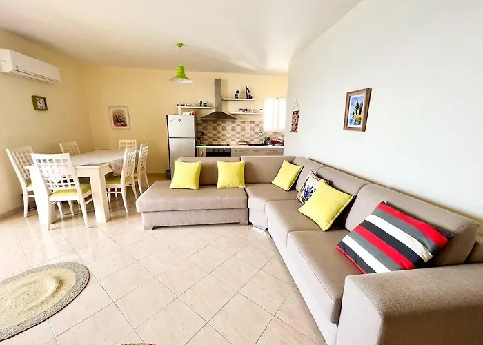 Sea La Vie - Beachfront Flat * Sarandë